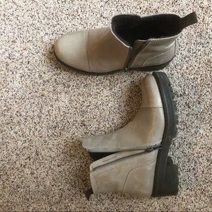 Ten Points Clarisse Taupe Chelsea Boot Zip
